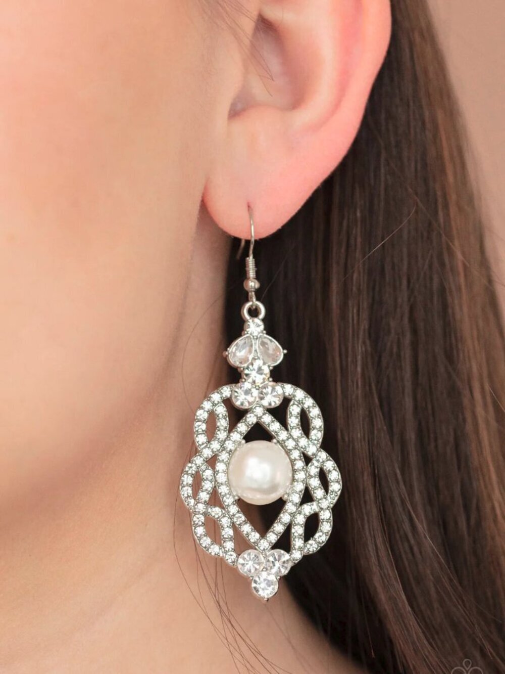 Paparazzi Jewelry Accessories -Rhinestone Renaissance - White Earrings - Vintage